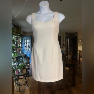 Vintage Laundry by Shelli Segal Classic Elegant Ivory Sleeveless Shift Dress 8